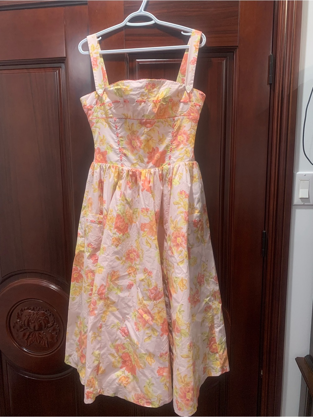 HOUSEOFCB 'Vivien' Peach
Poppy Print Cotton Midi
Sundress/Size S-US(F)4-6 - Picture 6 of 16